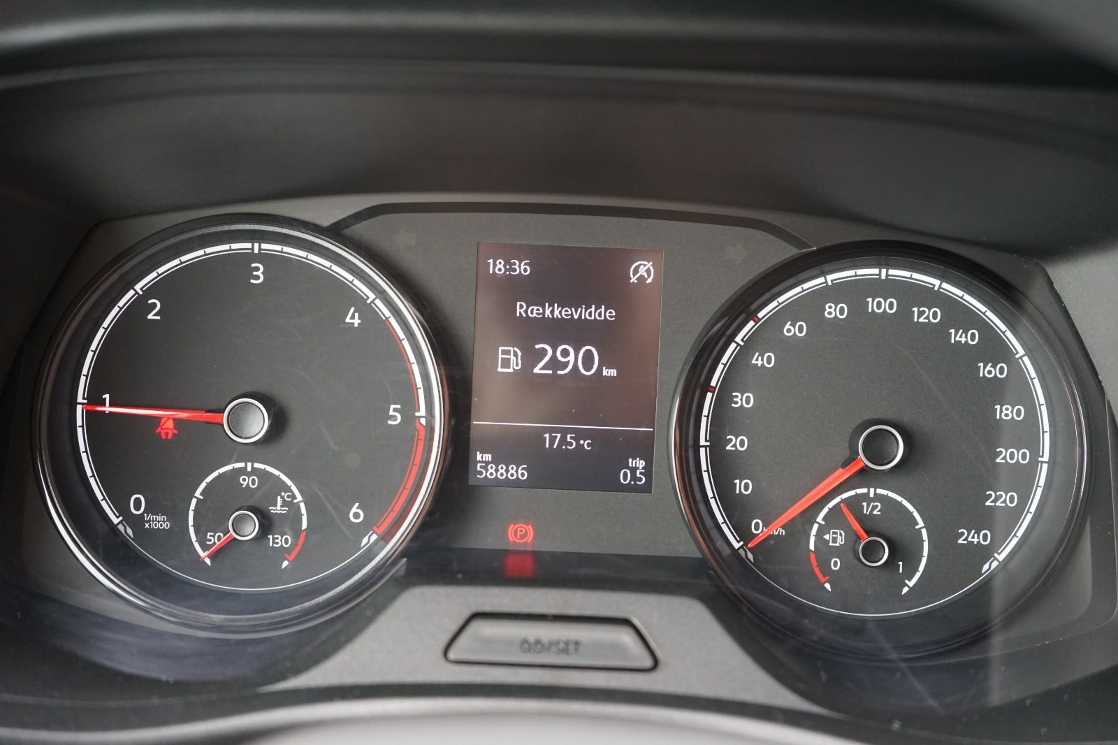 Billede af VW Transporter 2,0 TDi 150 Kassevogn kort