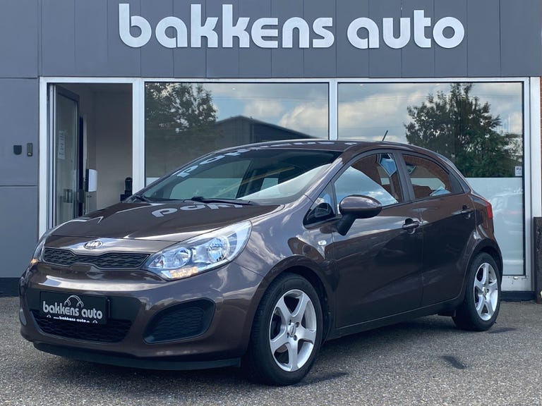 Kia Rio CVVT Style