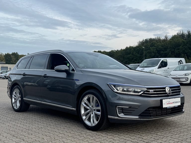 VW Passat GTE Highline Variant DSG