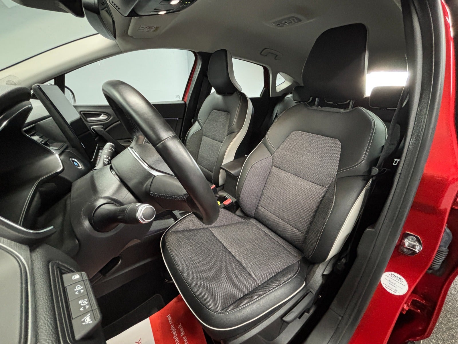 Billede af Renault Captur 1,6 E-Tech Intens