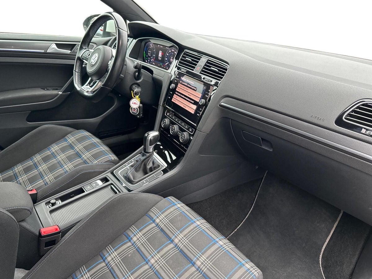 VW Golf VII GTE DSG billede 10
