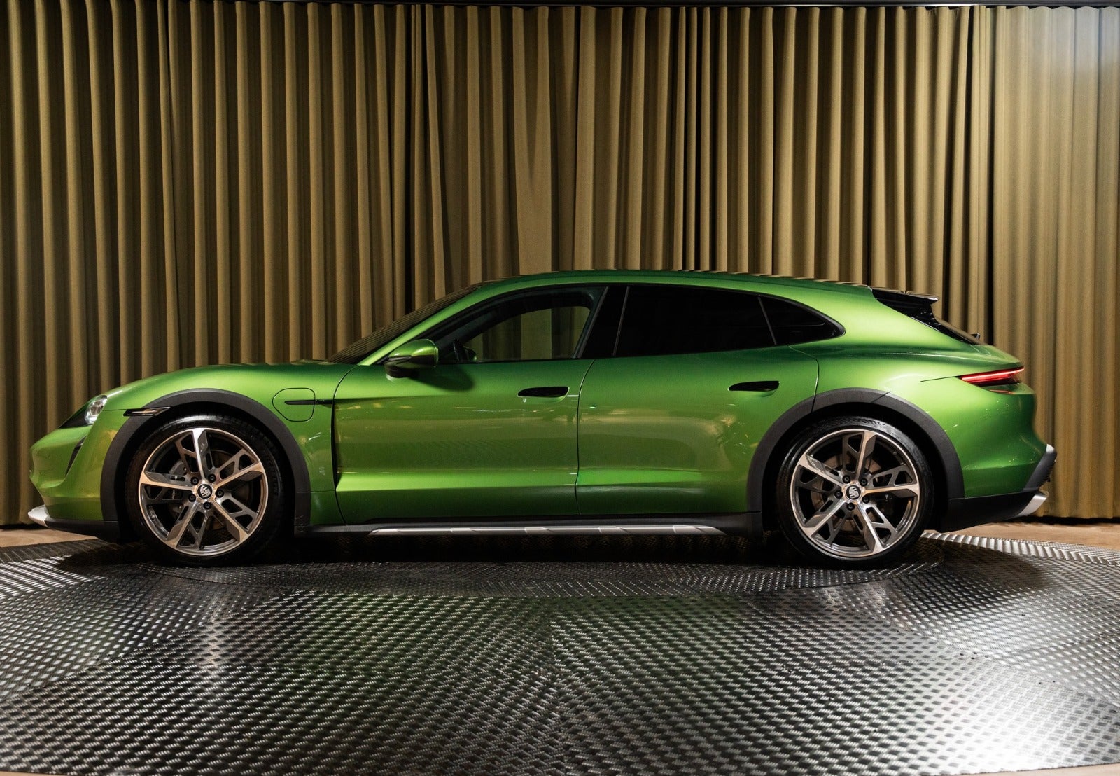 Billede af Porsche Taycan 4  Performance+ Cross Turismo