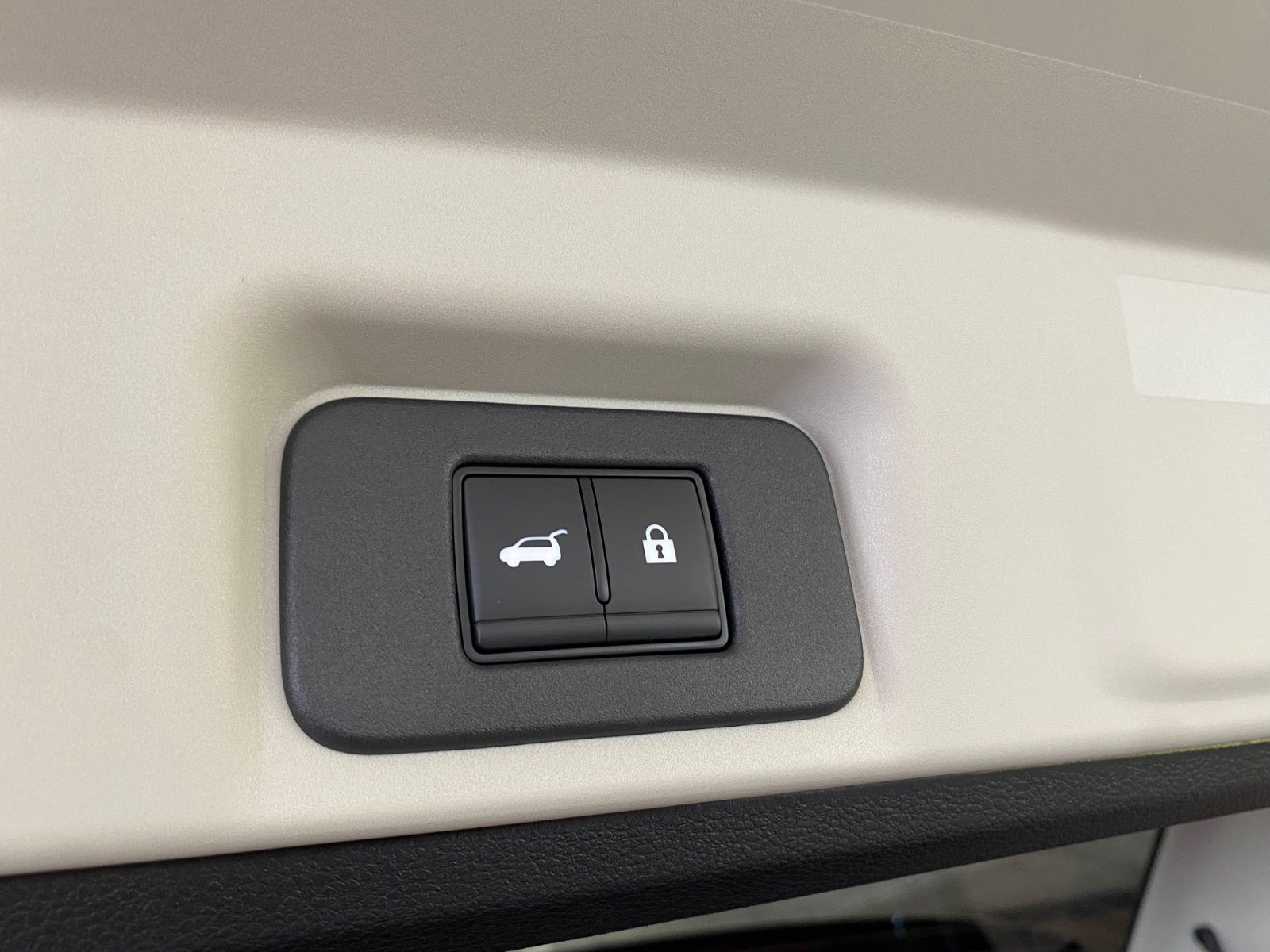 Nissan Ariya Evolve e-4ORCE – 12