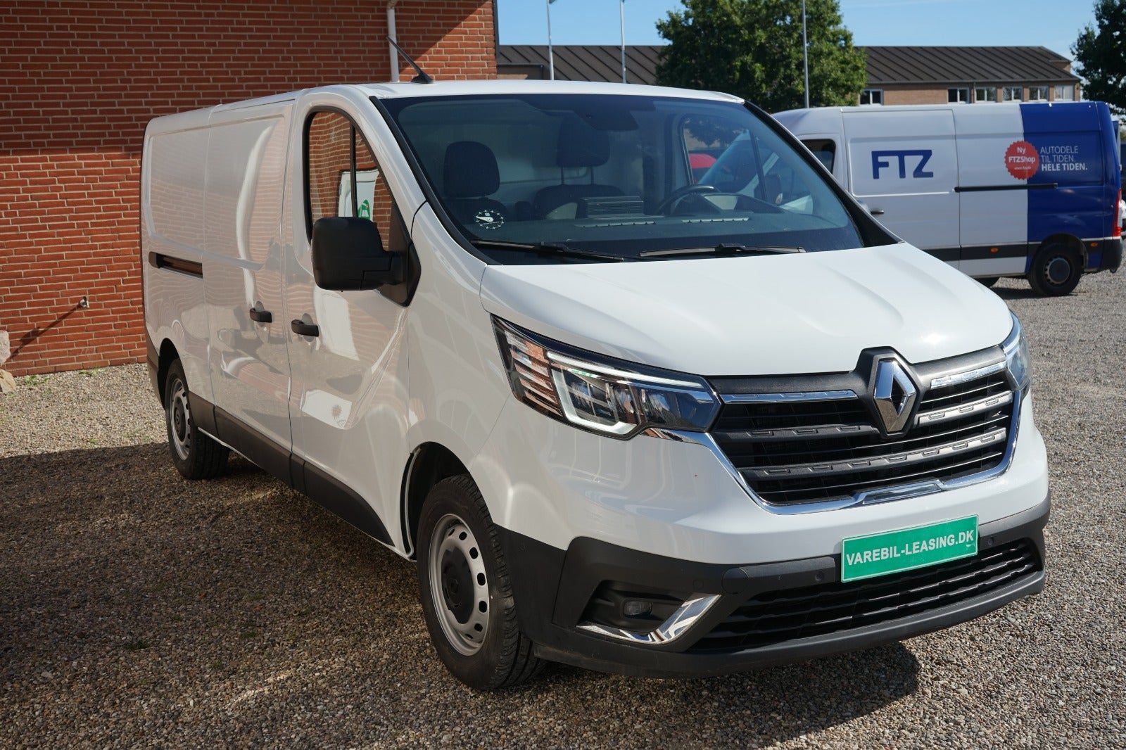Billede af Renault Trafic 2,0 dCi 130 L2H1 Tekno