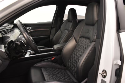 Audi e-tron S-line Sportback quattro