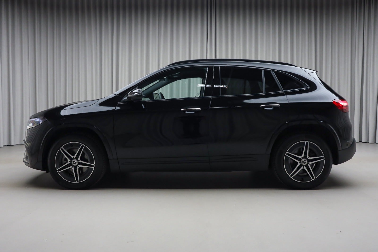 Mercedes-Benz EQA 250+ (6/8)