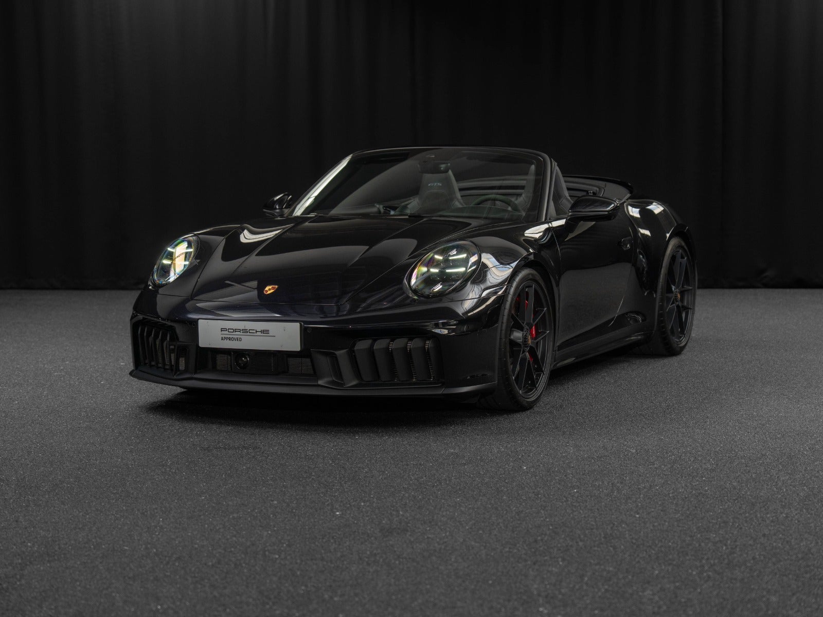 Porsche 911 Carrera 4 GTS