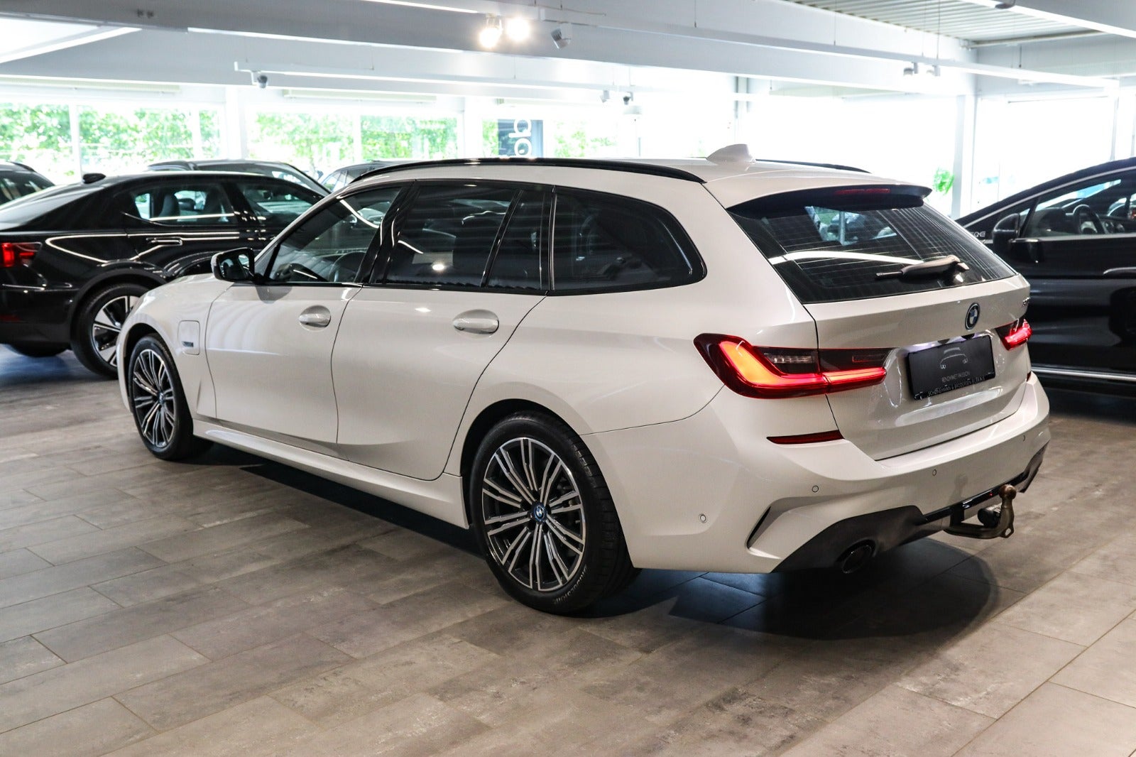 Billede af BMW 330e 2,0 Touring M-Sport aut.