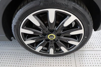 MINI Cooper SE Camden Edition