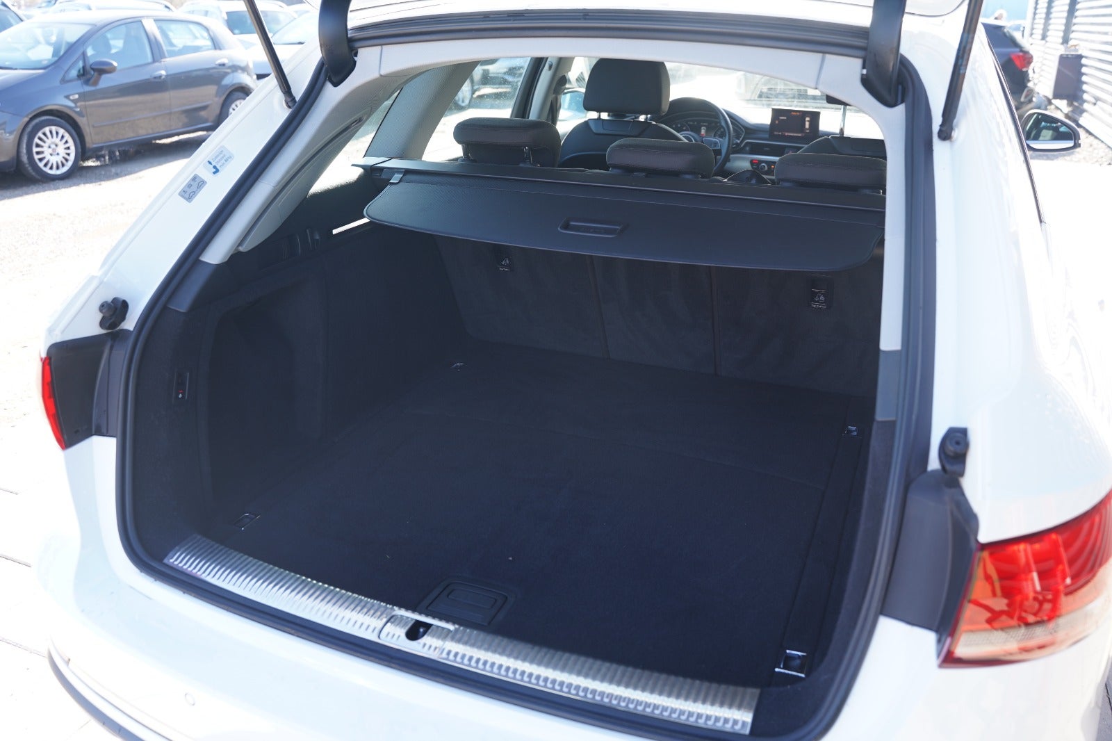 Billede af Audi A4 40 TFSi Advanced Avant S-tr.