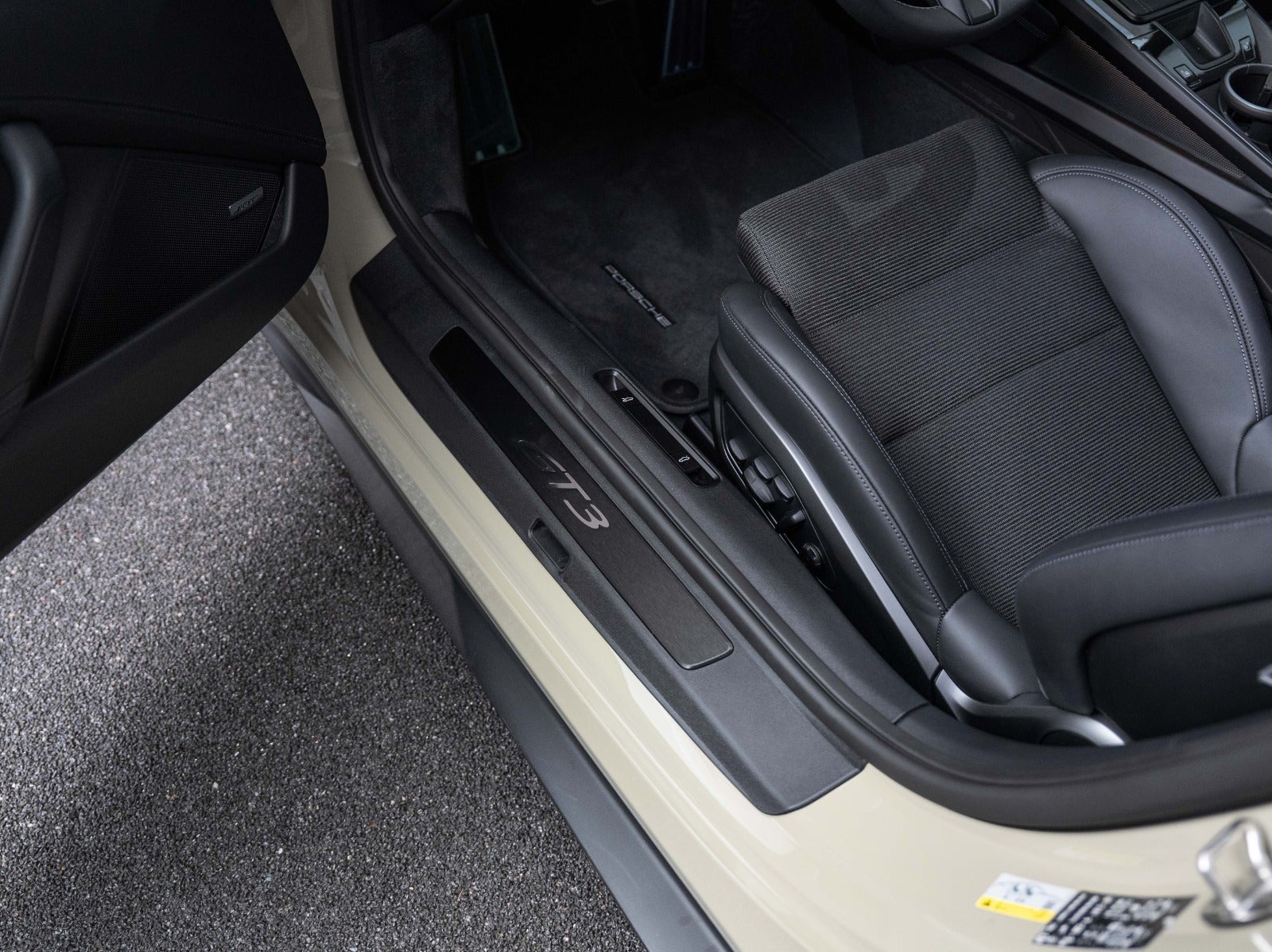 Gallery image 9 of 18