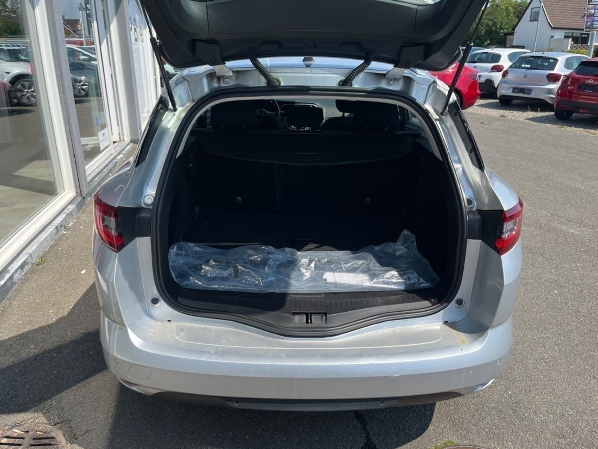 Billede af Renault Megane IV 1,2 TCe 130 Zen Sport Tourer EDC