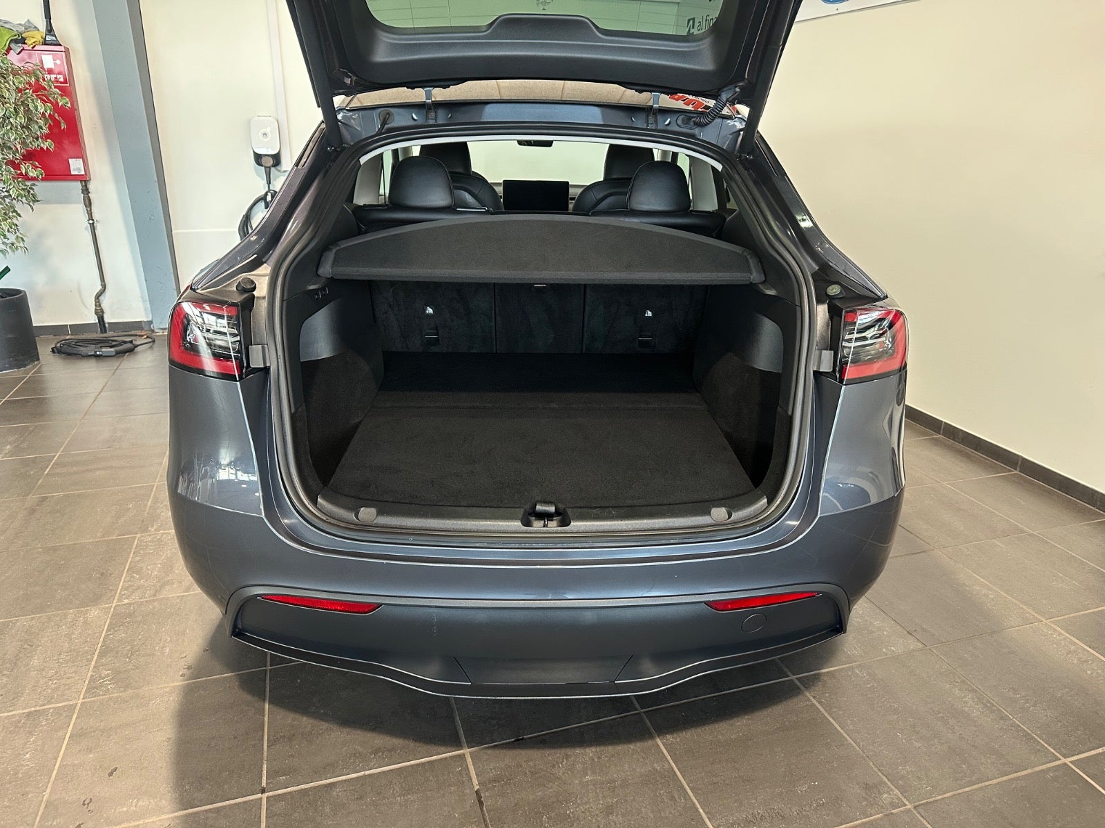 Tesla Model Y, Billede 14