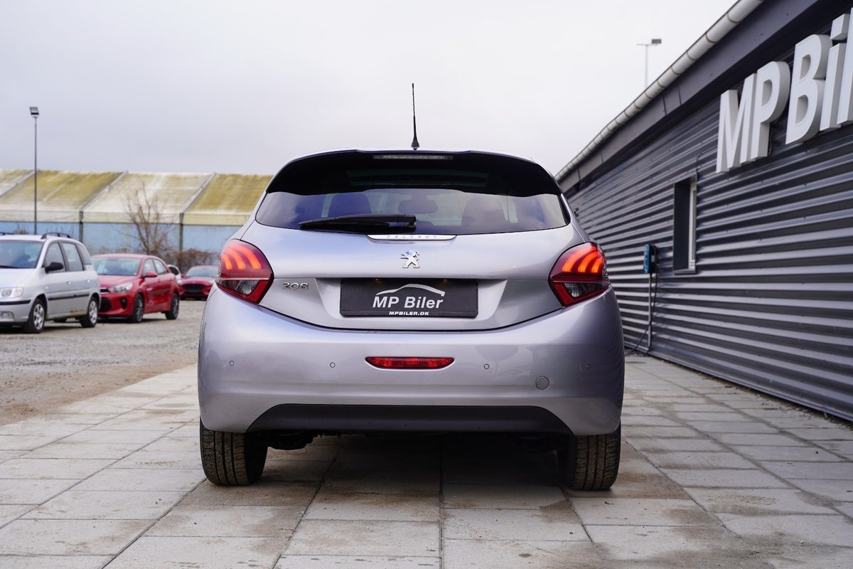 Billede af Peugeot 208 1,5 BlueHDi 100 Signature Sky