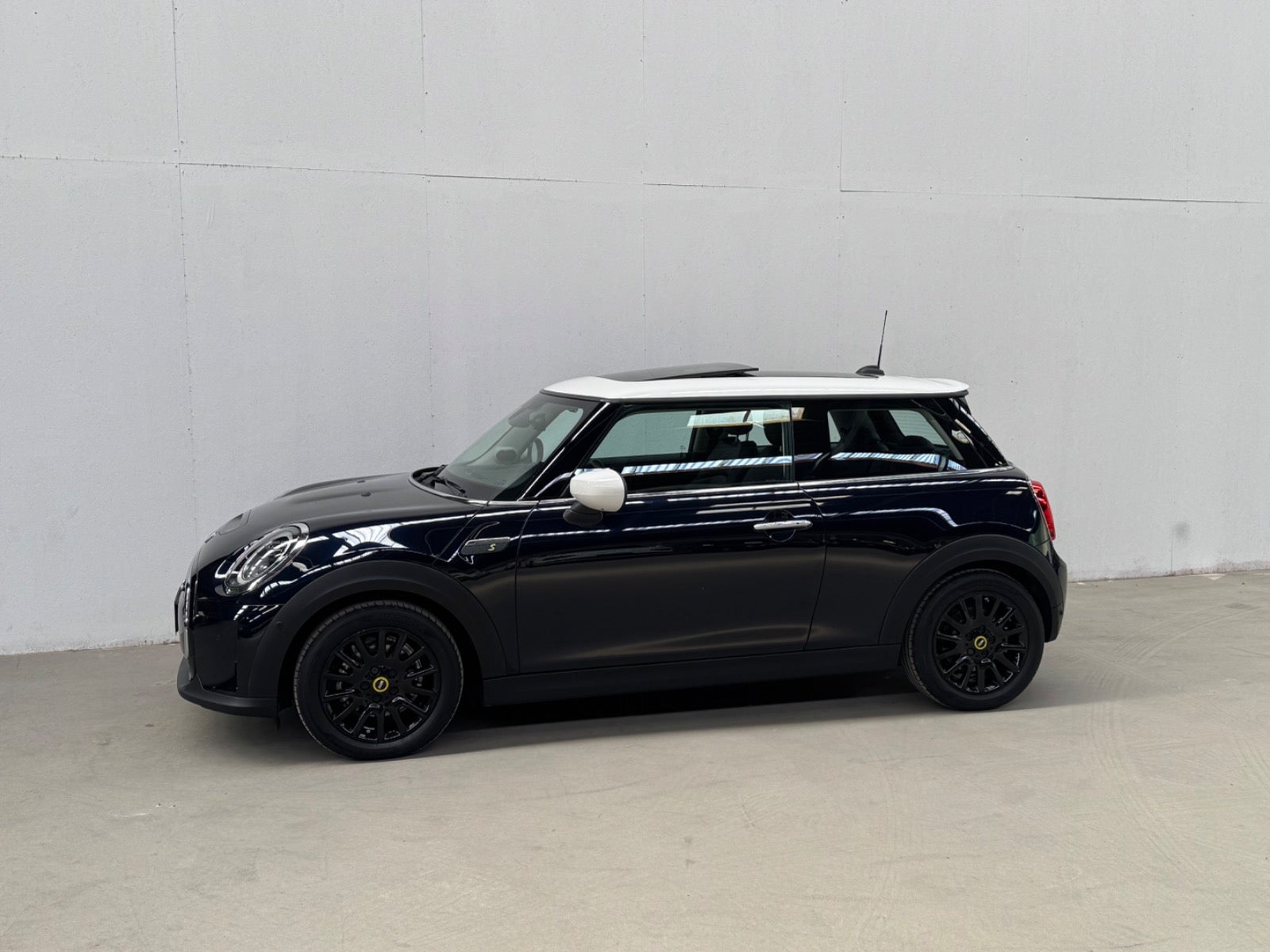 MINI Cooper SE Classic Trim A