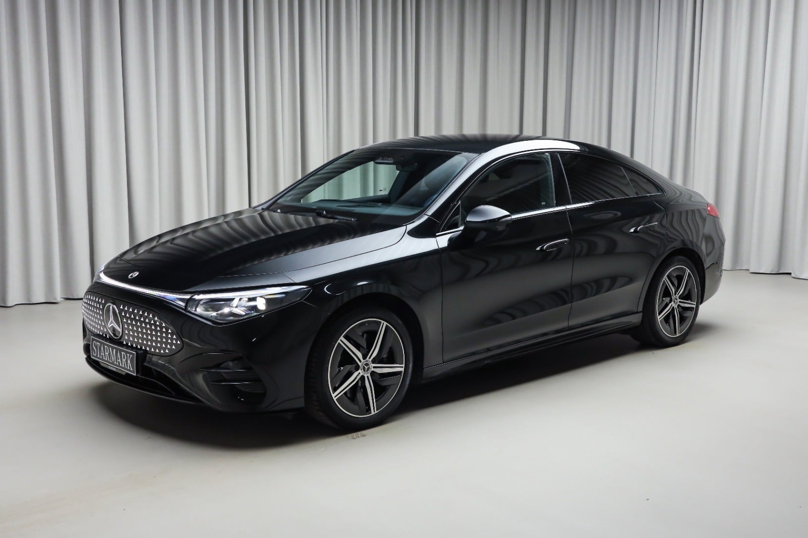 Mercedes-Benz CLA 250+ (1/8)