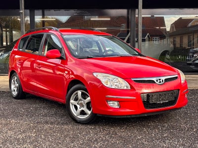 Hyundai i30 1,6 CRDi 115 Classic CW 5d