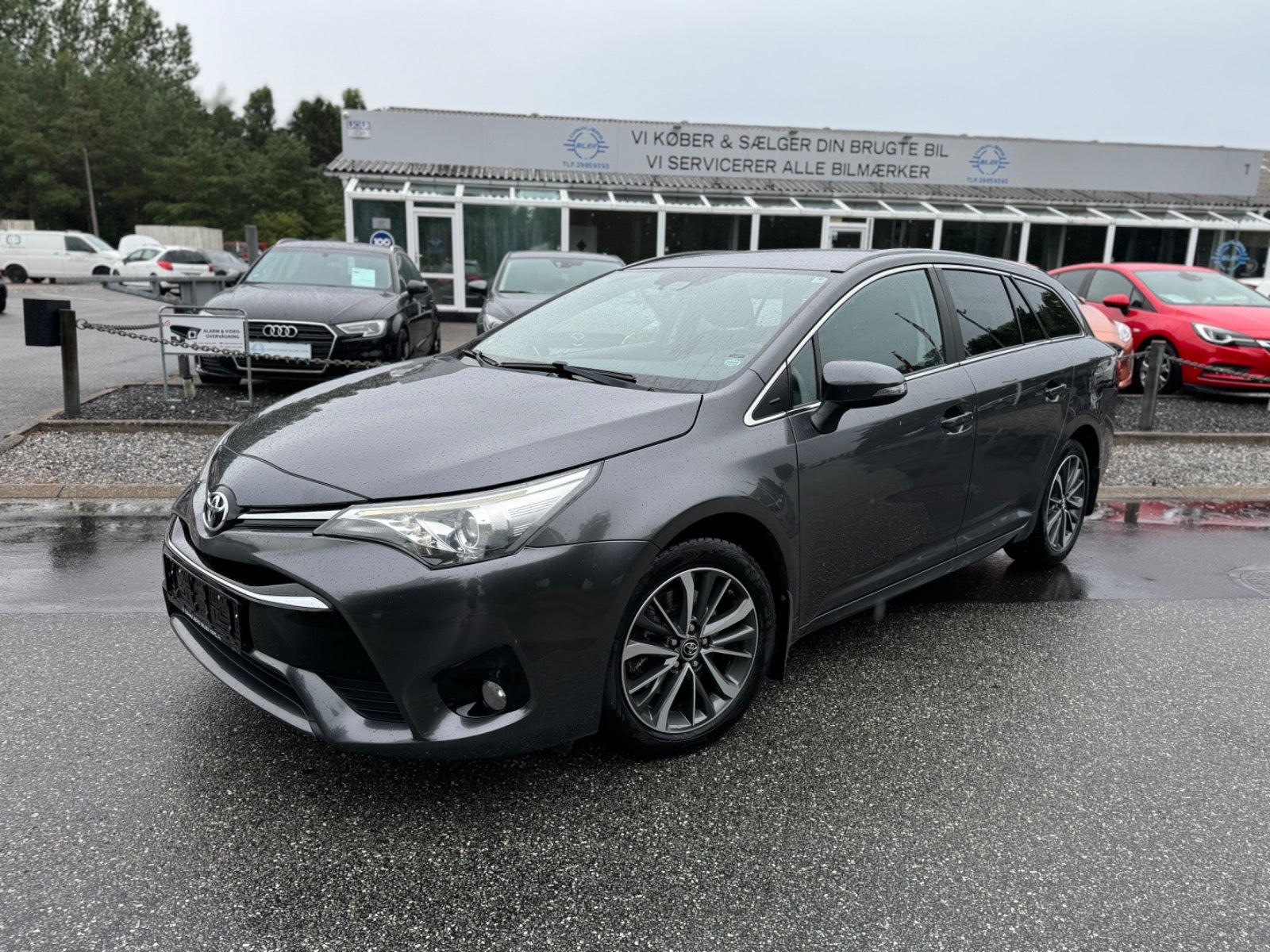 Toyota Avensis 2016