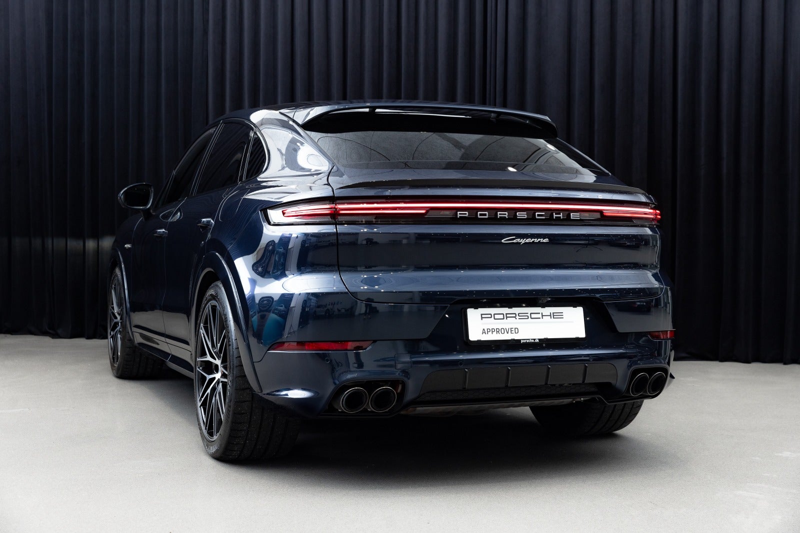 Gallery image 7 of 18