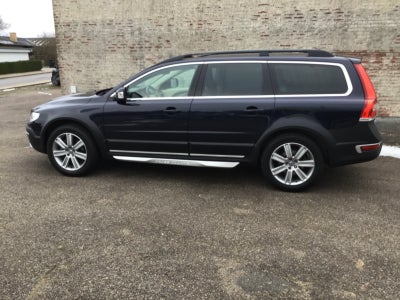 Volvo XC70 2,4 D5 220 Summum aut. AWD 5d