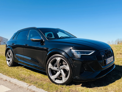 Audi e-tron S  quattro 5d