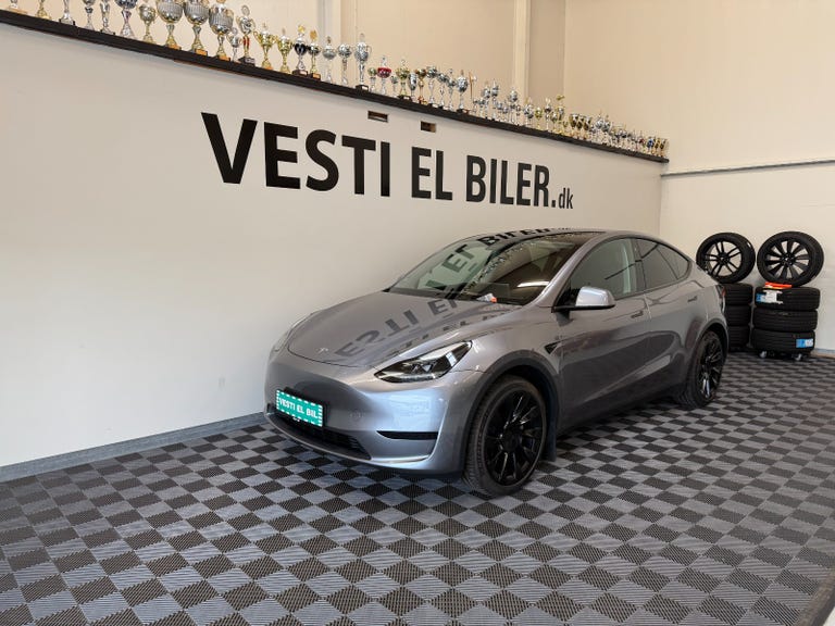 Tesla Model Y Long Range RWD
