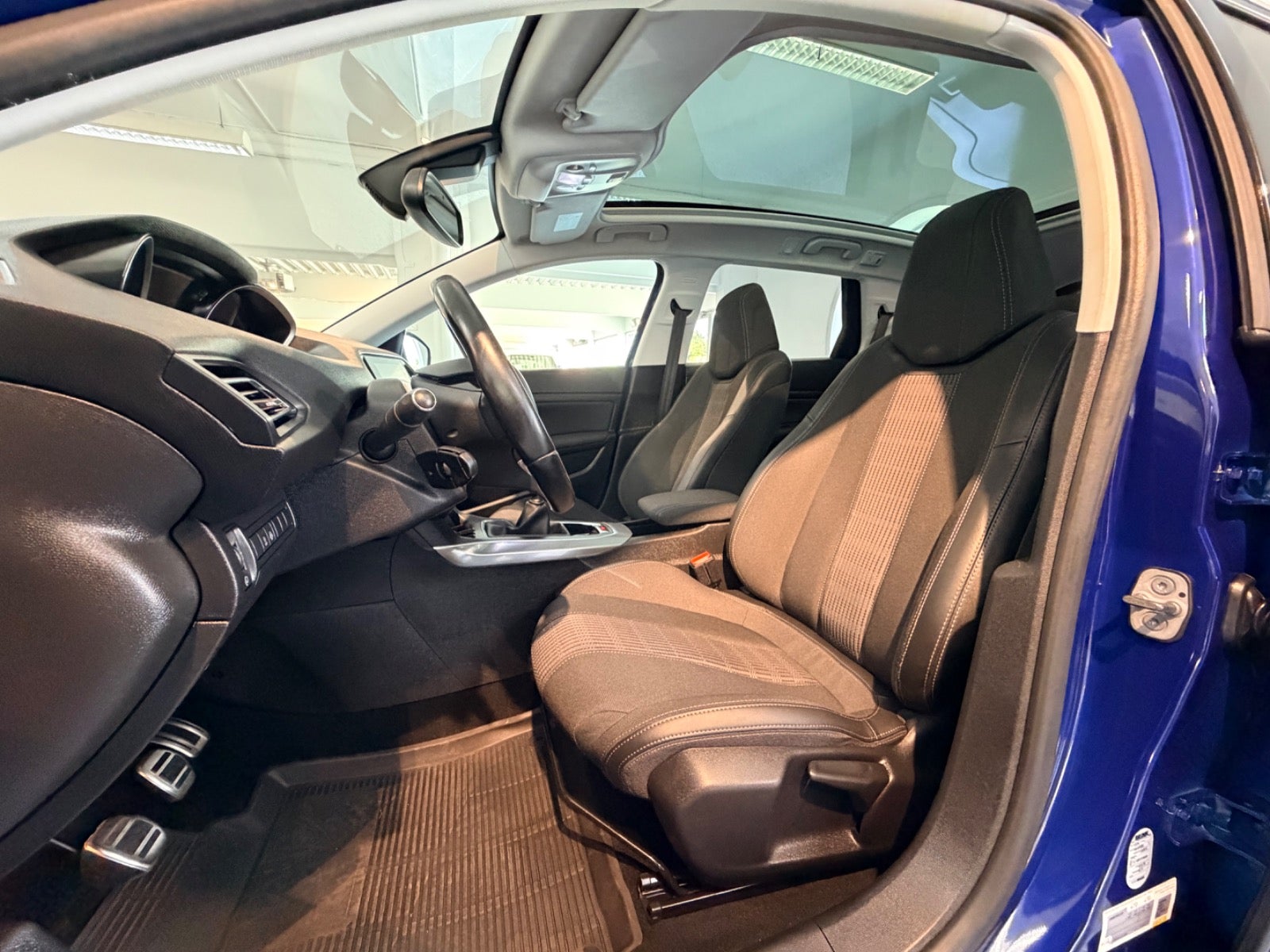 Billede af Peugeot 308 1,5 BlueHDi 130 Selection Sky