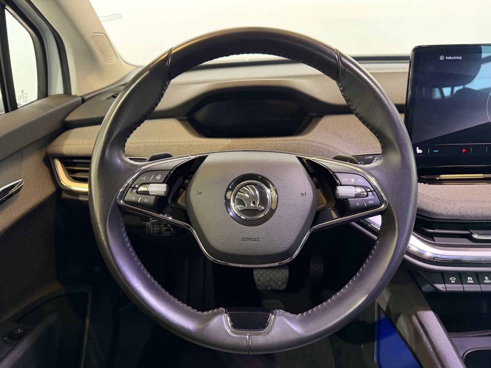 Skoda Enyaq iV Plus Loft