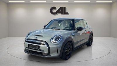 MINI Cooper SE  Classic Trim 3d