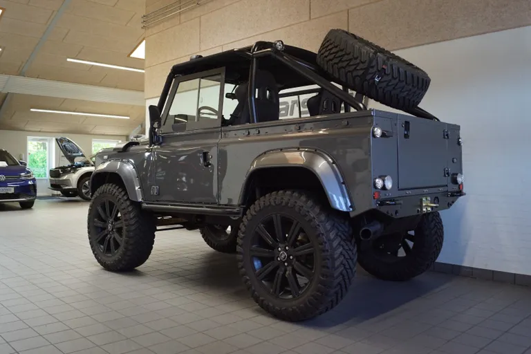 Land Rover Defender 90 TD5 Soft-top