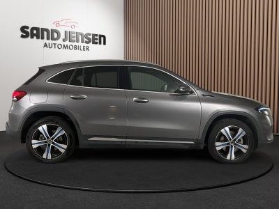 Mercedes EQA250 Electric Art