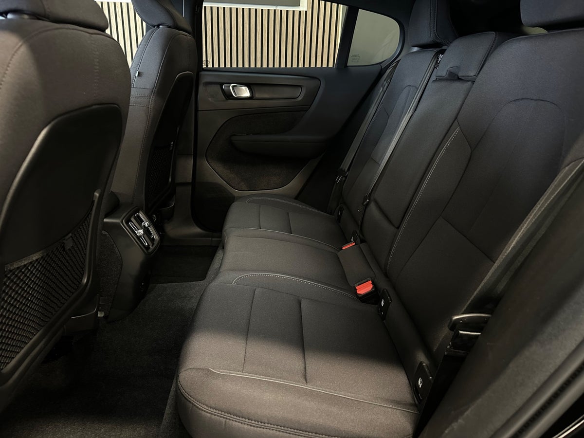 Volvo C40 P6 ReCharge Core