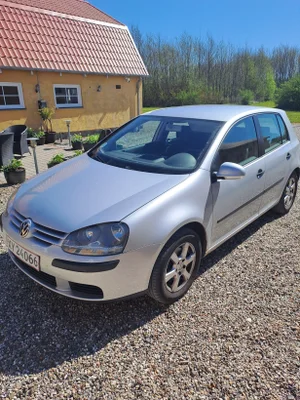 VW Golf V 1,6 FSi Trendline 5d
