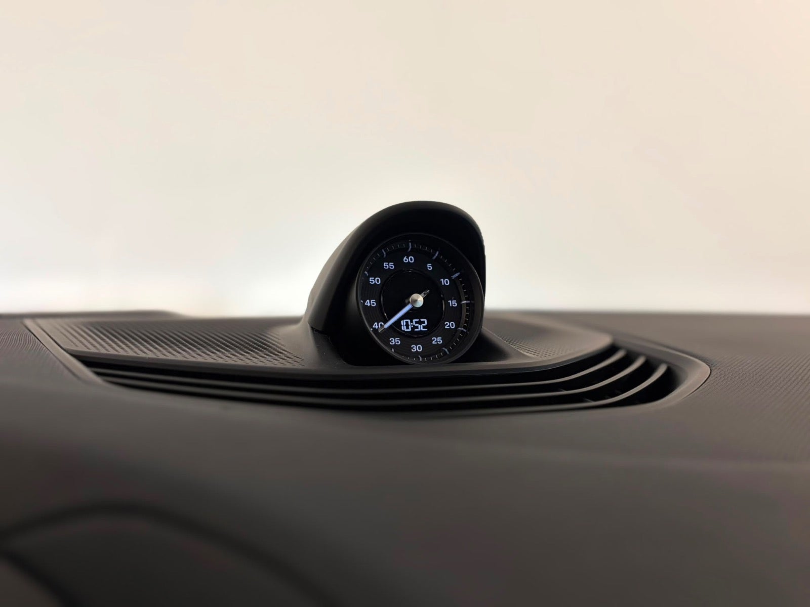 Porsche – Taycan