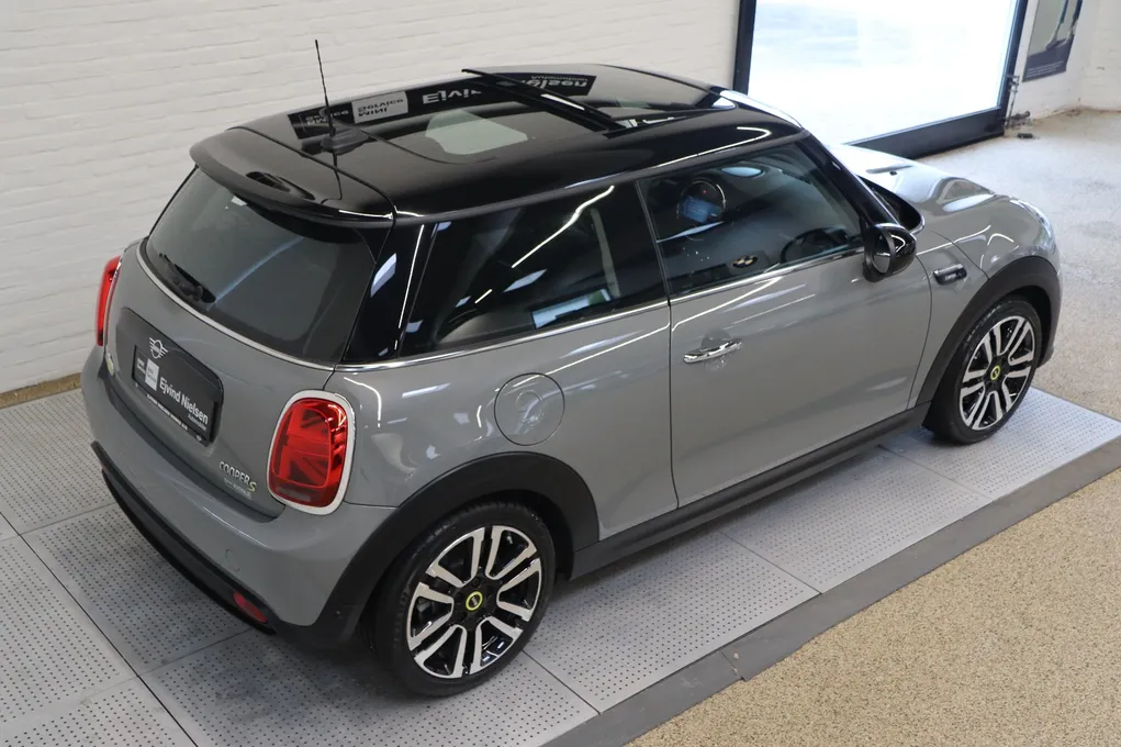 MINI Cooper SE Camden Edition