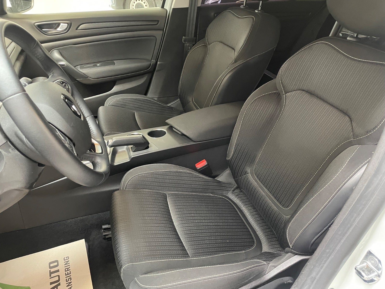 Billede af Renault Megane IV 1,5 dCi 115 Zen Sport Tourer EDC Van