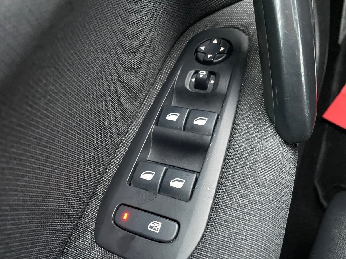 Billede af Peugeot 308 1,6 BlueHDi 120 Allure Sky SW