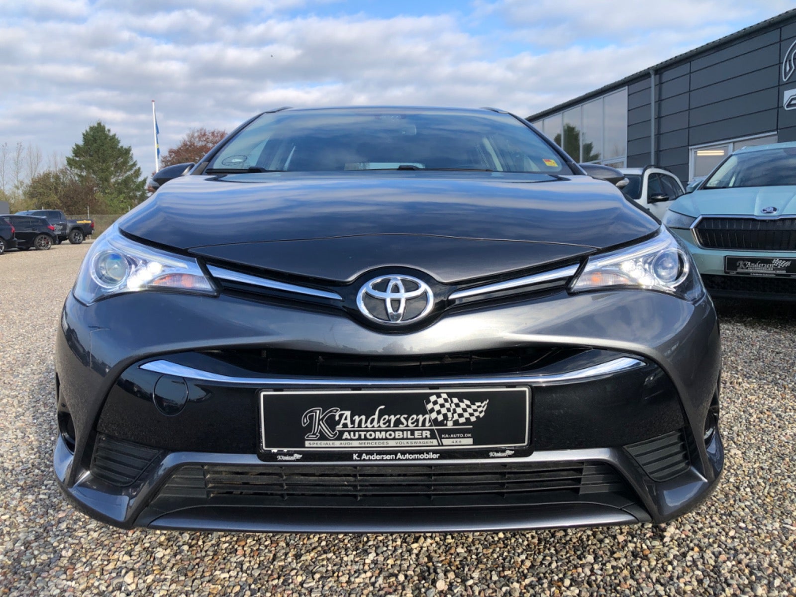 Toyota Avensis 2016