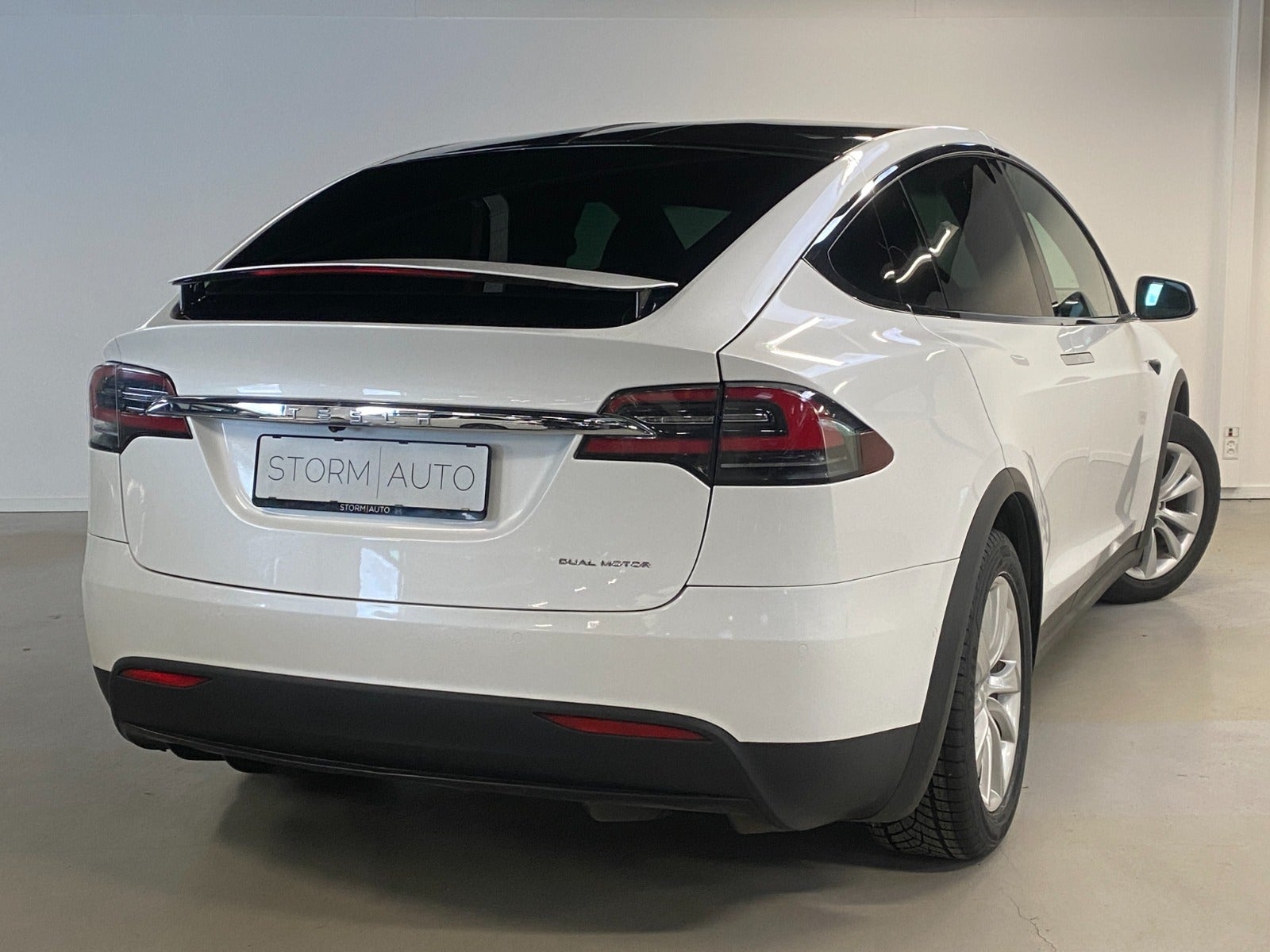 Tesla Model X 2020