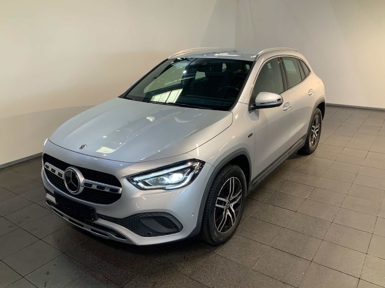 Mercedes-Benz GLA 250 e