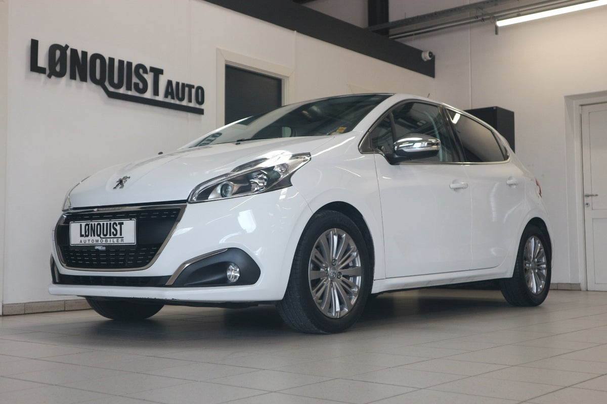 Peugeot 208 PureTech 82 Allure Sky