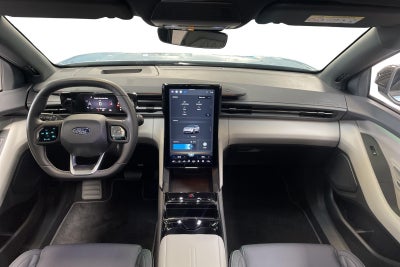 Ford Explorer Premium Extended Range
