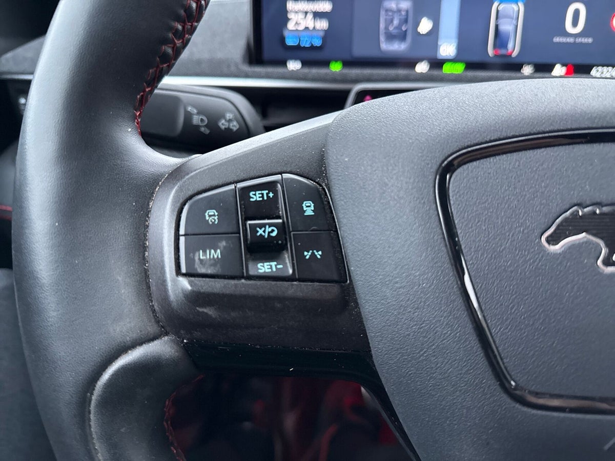 Ford Mustang Mach-E Extended Range AWD billede 17