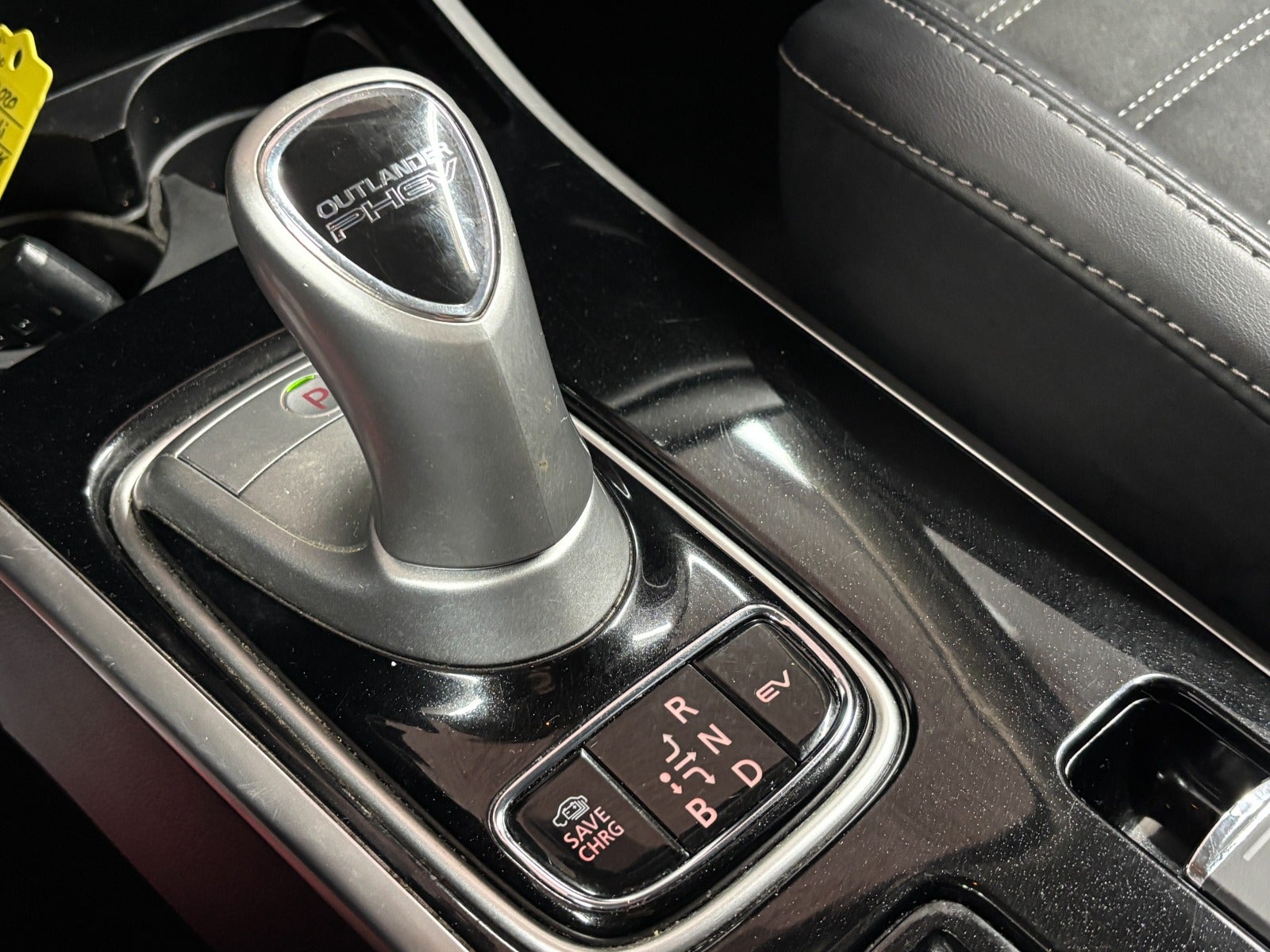 Billede af Mitsubishi Outlander 2,4 PHEV Invite CVT 4WD