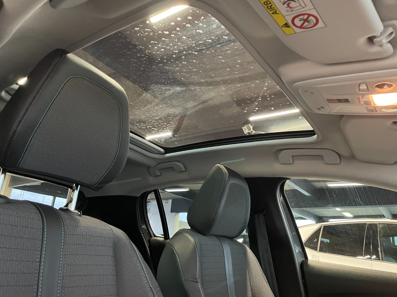 Billede af Peugeot 208 1,5 BlueHDi 100 Allure Sky