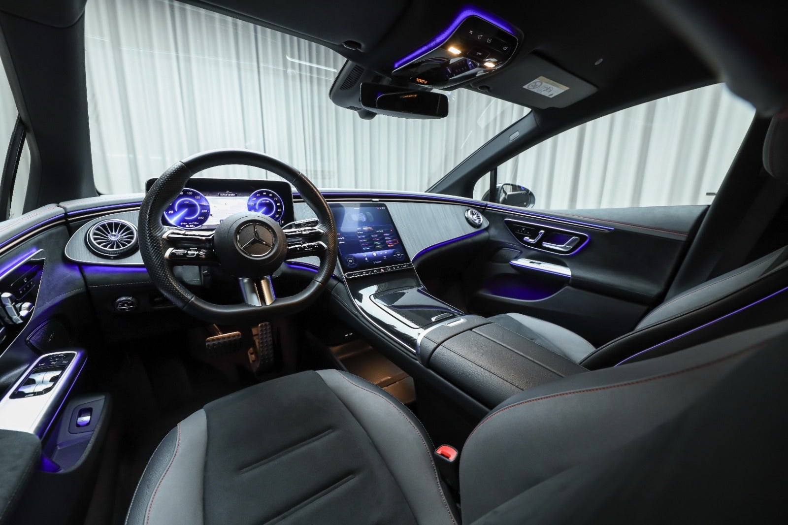 Mercedes-Benz EQE 350 (4/8)
