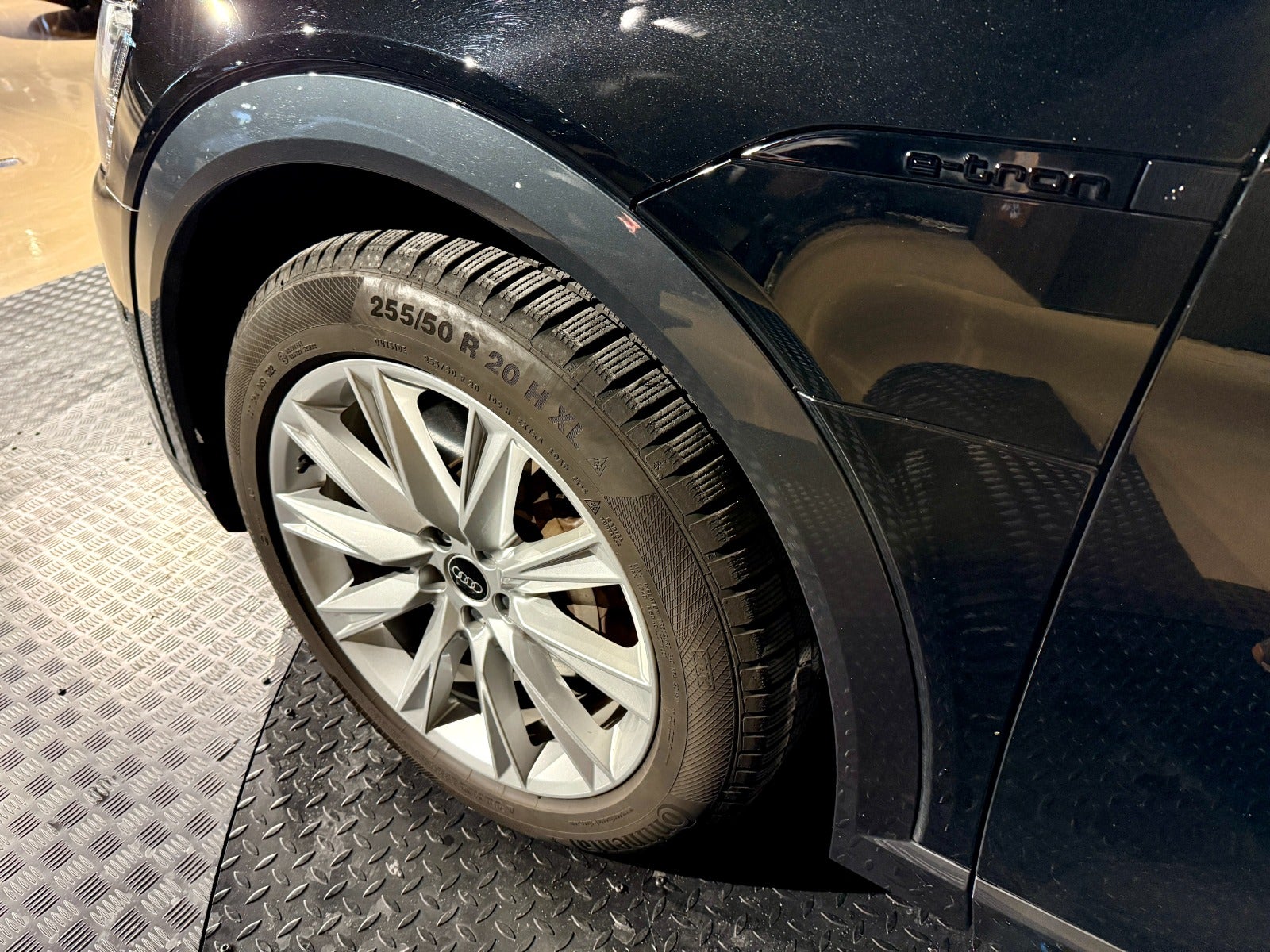 Billede af Audi Q8 e-tron 55 Advanced quattro