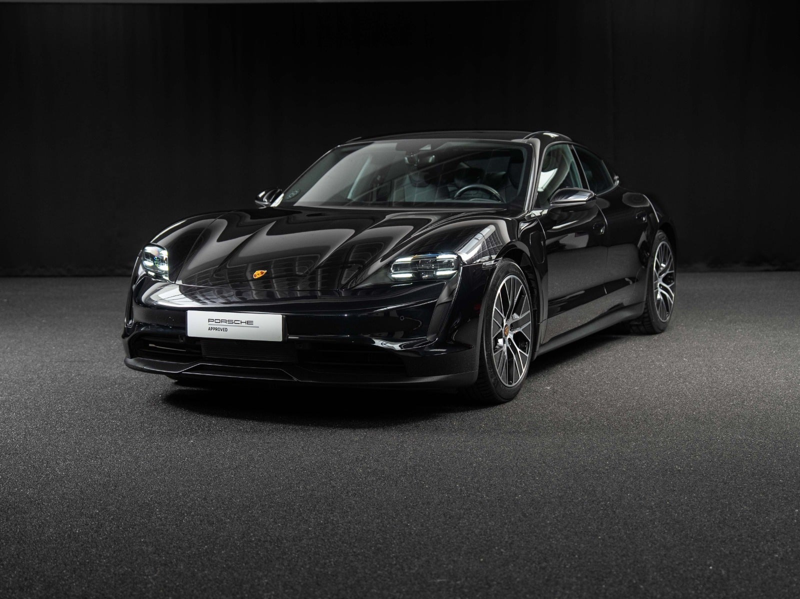 Gallery image 1 of 17