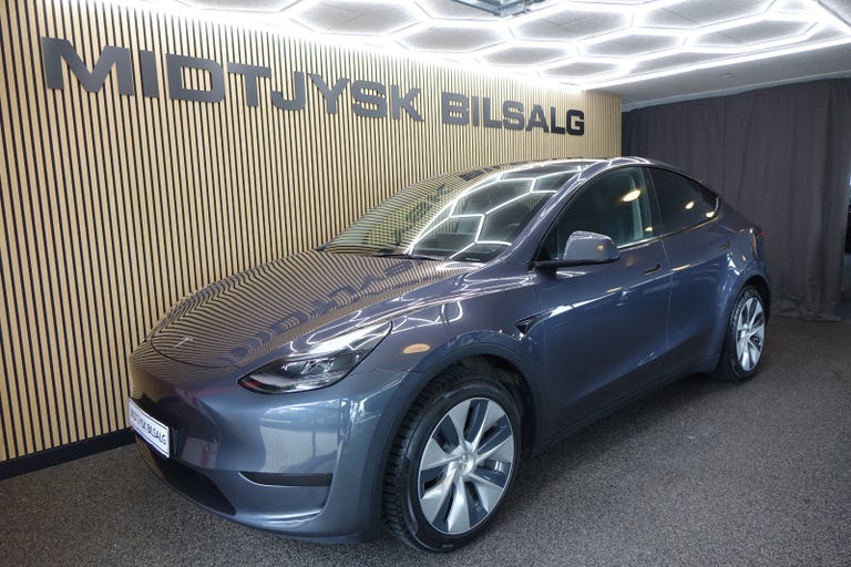 Tesla Model Y Long Range AWD