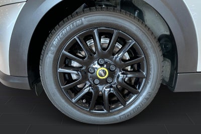 MINI Cooper SE Essential